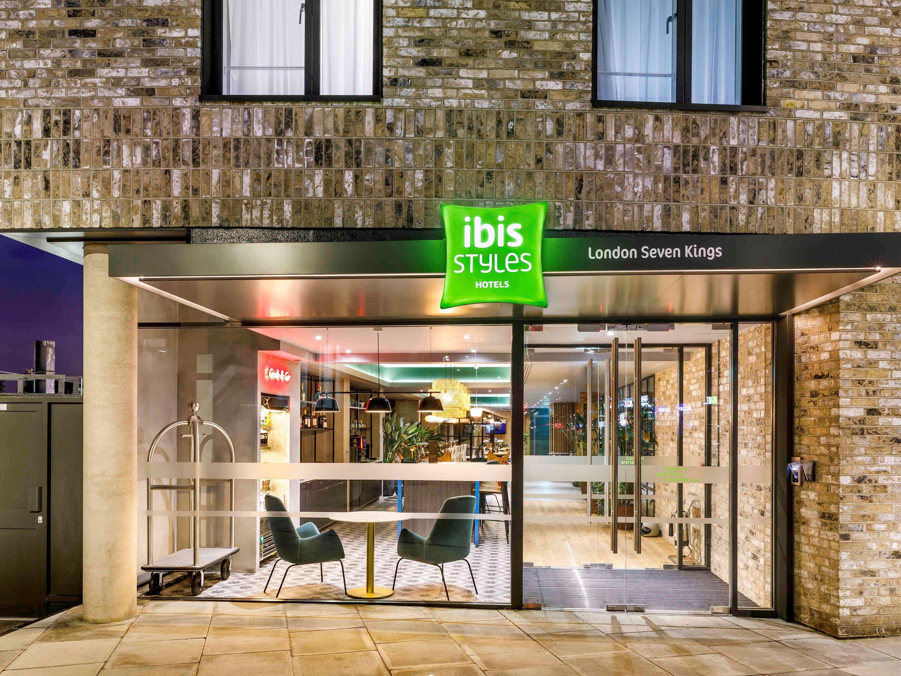 Ibis Styles London Seven Kings Hotel Ilford Exterior photo